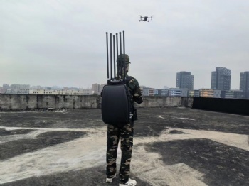  Anti-drone 6 Bands High Power Backpack Drone Signal Jamm Er 2.4g 5.8g 433 Gps Uav Signal JammIng Up to 1500m	